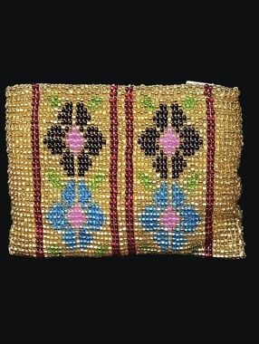 Small Gold Floral Pattern Beaded Coin Purse